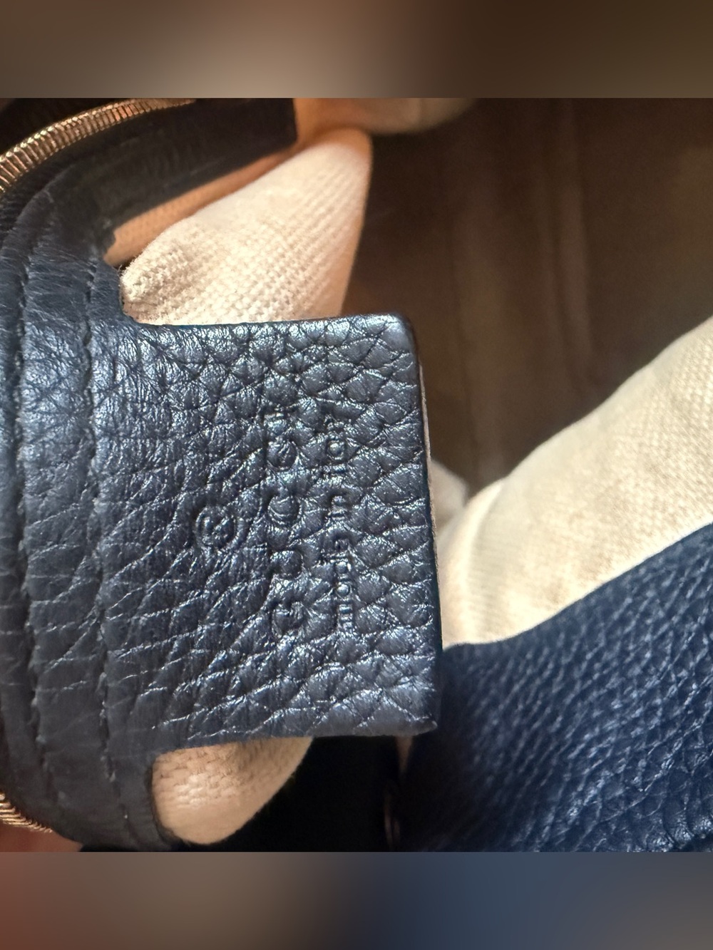 Gucci Black Pebbled Leather Shoulder Bag with Tassel - Picture 8 of 11
